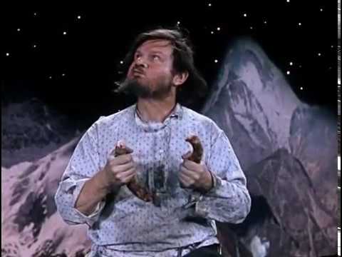 Отдай колбасу, дурак! Я все прощу!..В моем царстве, пожалуйста, не становитесь ни на какие колени!