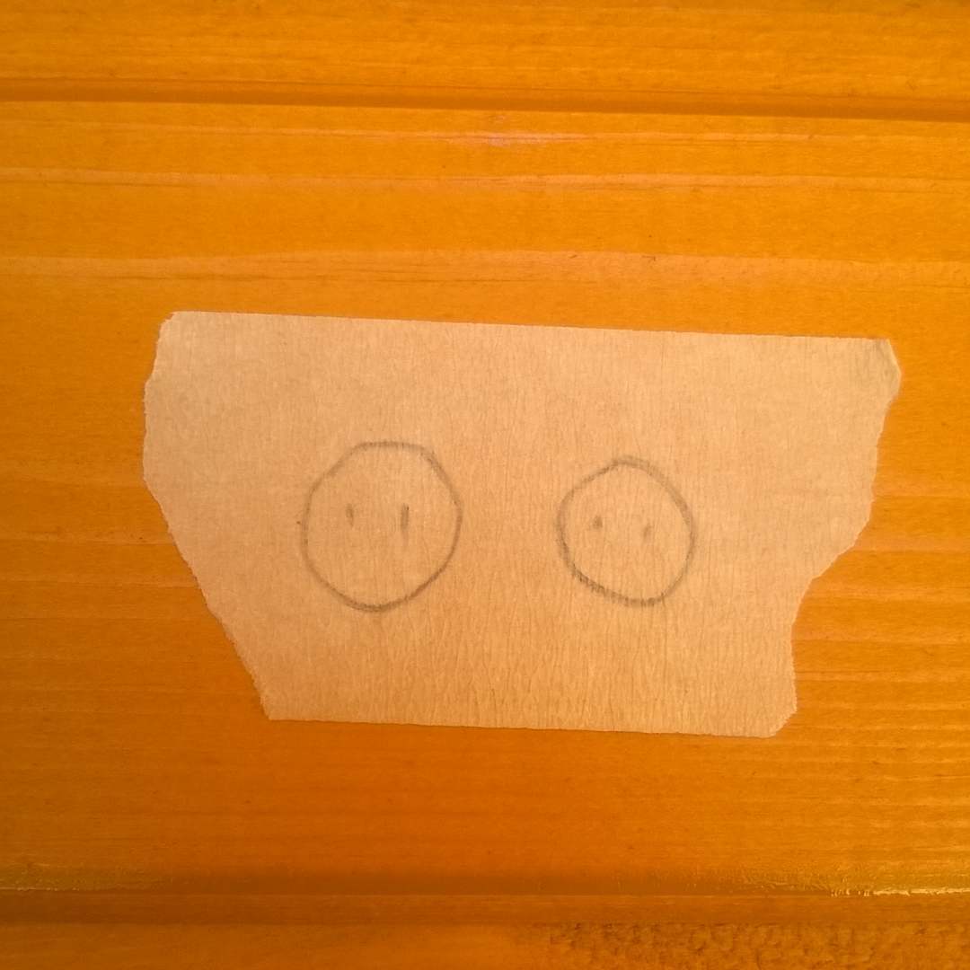 Запланировал две розетки на стене :)