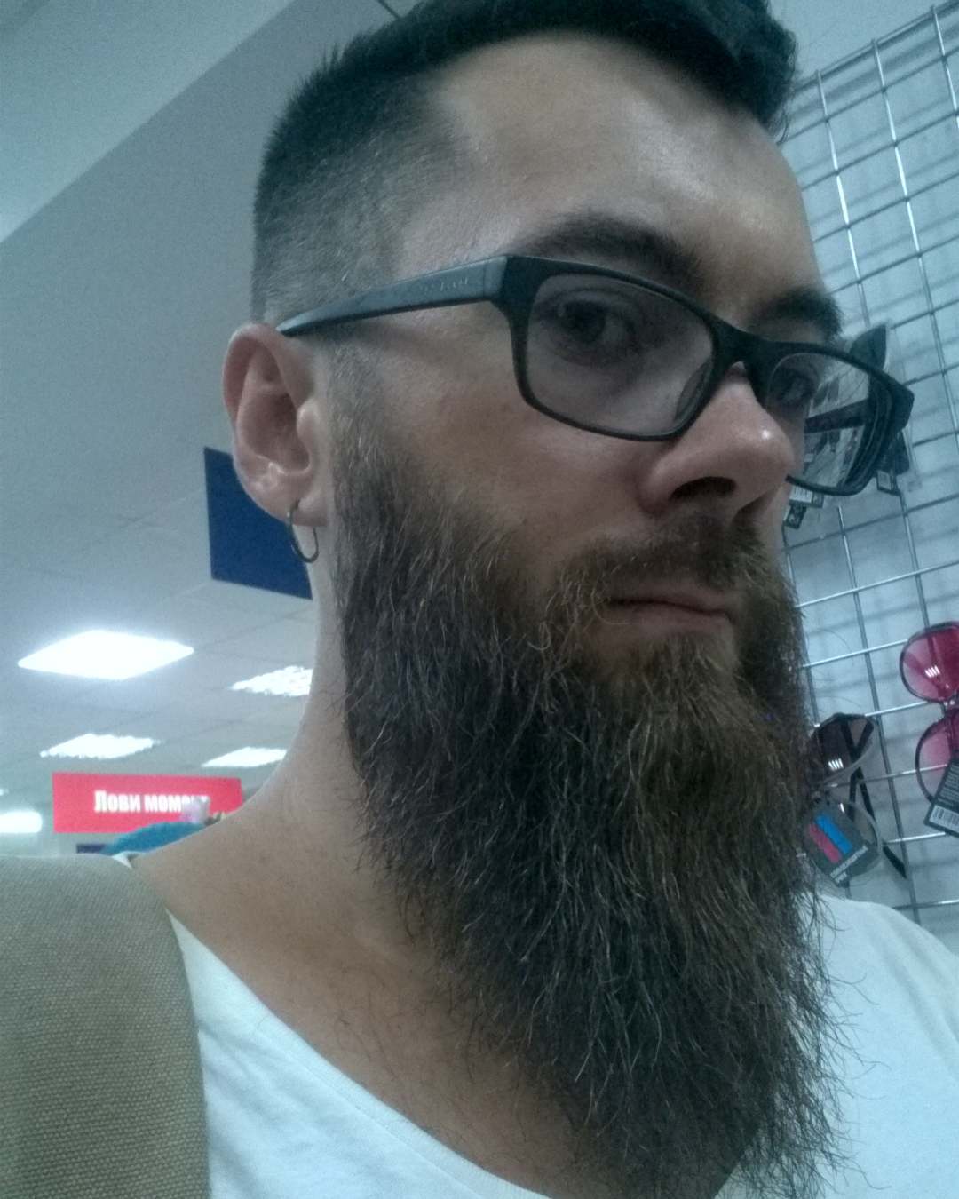 Взял курс на Москву. Замаскировался под местных :)